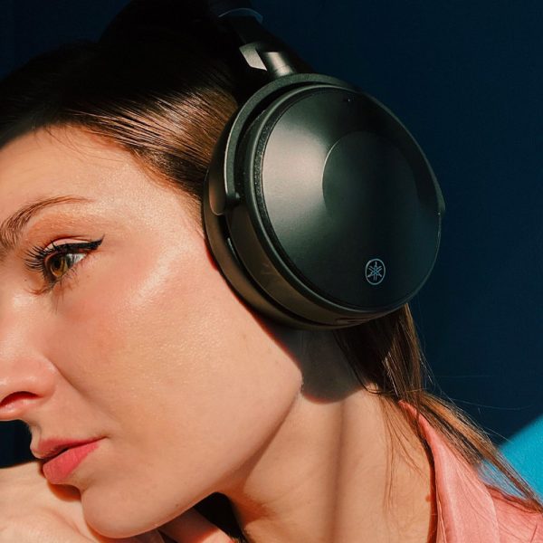 هدفون حرفه ای یاماها مدل Yamaha YH-E700A Wireless Noise-Cancelling Headphones