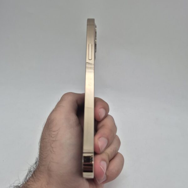 گوشی موبایل دست دوم اپل iphone 12 pro ظرفیت 256GB رنگ طلایی دو سیم ZA