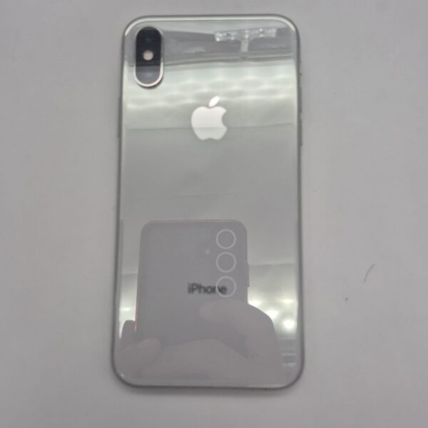 گوشی موبایل دست دوم اپل مدل iPhone XS  رنگ نقره ای ظرفیت 256GB تک سیم پارت نامبر  LL/A