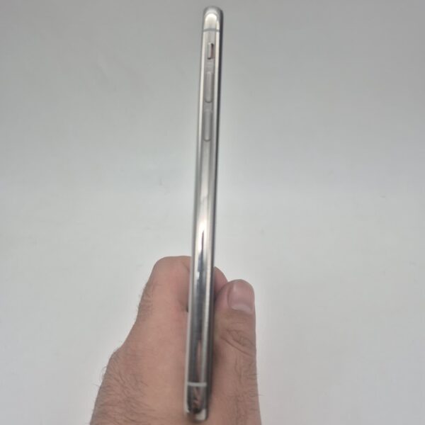 گوشی موبایل دست دوم اپل مدل iPhone XS  رنگ نقره ای ظرفیت 256GB تک سیم پارت نامبر  LL/A