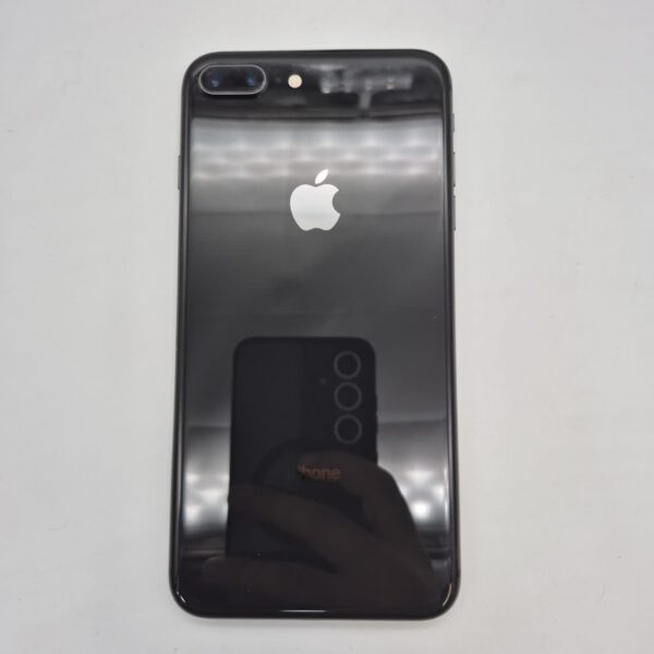 گوشی موبایل دست دوم اپل iphone 8 plus رنگ خاکستری ظرفیت 64GB پارت نامبر X/A