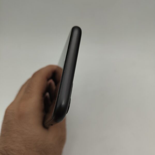 گوشی موبایل دست دوم اپل مدل iPhone 11 ظرفیت 128 گیگ رنگ مشکی دوسیم ZA