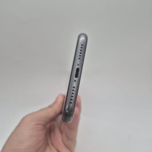 گوشی موبایل دست دوم اپل مدل iPhone 11 ظرفیت 128 گیگ رنگ مشکی دوسیم ZA