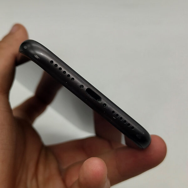 گوشی موبایل دست دوم اپل مدل iPhone 11 ظرفیت 128 گیگ رنگ مشکی CH/A