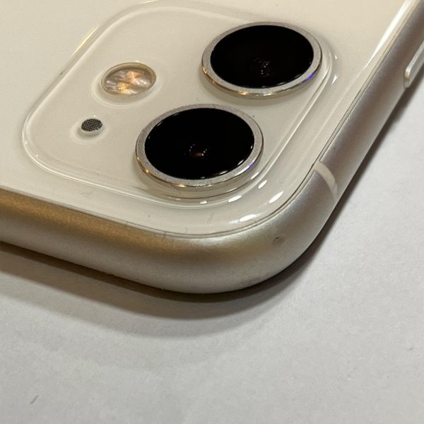 گوشی موبایل دست دوم اپل مدل iPhone 11 ظرفیت 128 گیگابایت رنگ سفید CH