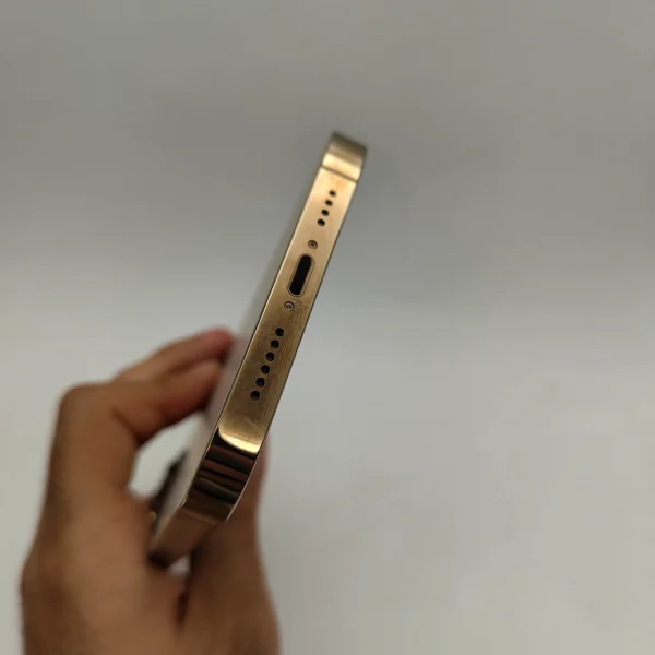 گوشی موبایل دست دوم اپل مدل iphone 13 promax ظرفیت 256 گیگ رنگ طلایی دو سیم ZA