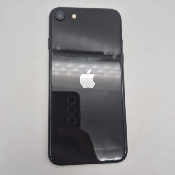 گوشی موبایل دست دوم اپل مدل iPhone SE 2020 ظرفیت 128 گیگابایت مشکی LL/A