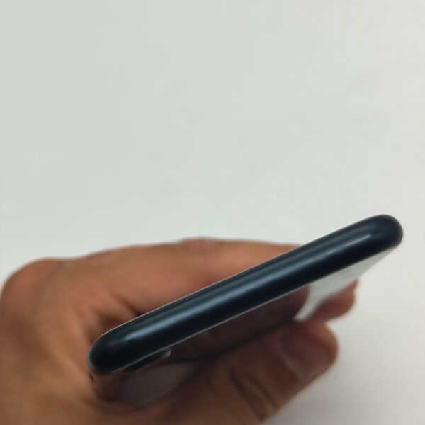 گوشی موبایل دست دوم اپل iphone SE 2022 حافظه 128 گیگ رنگ مشکی
