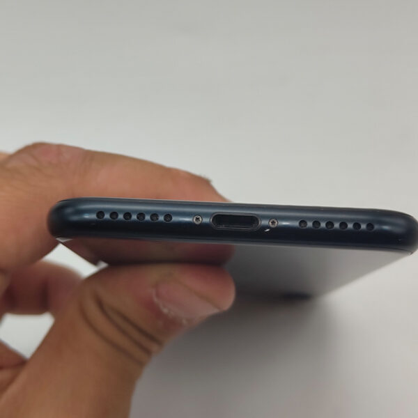 گوشی موبایل دست دوم اپل iphone SE 2022 حافظه 128 گیگ رنگ مشکی