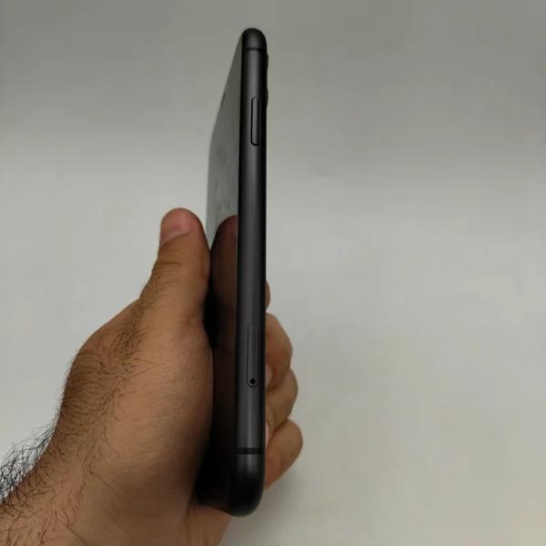 گوشی موبایل دست دوم اپل مدل iPhone 11 ظرفیت 128 گیگ رنگ مشکی CH دوسیم