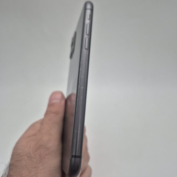 گوشی موبایل دست دوم اپل مدل iPhone 11 ظرفیت 128 گیگ رنگ مشکی CH دوسیم