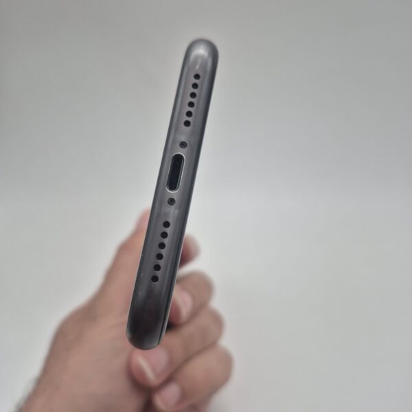 گوشی موبایل دست دوم اپل مدل iPhone 11 ظرفیت 128 گیگ رنگ مشکی CH دوسیم