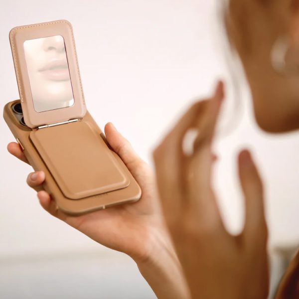 جاکارتی استند و آینه یونیک کوئل Esme Magnetic Cardholder with Mirror and Stand Coehl رنگ کرم تیره