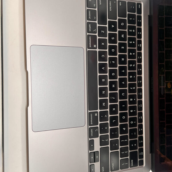 مک بوک ایر دست دوم 13.3 اینچی اپل با چیپ M1 - مدل MGN63 رنگ خاکستری LL/A