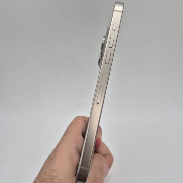 گوشی موبایل دست دوم اپل iPhone 15 Promax رنگ Natural Titanium حافظه 256 گیگ  تک سیم AA بدون رجیستری