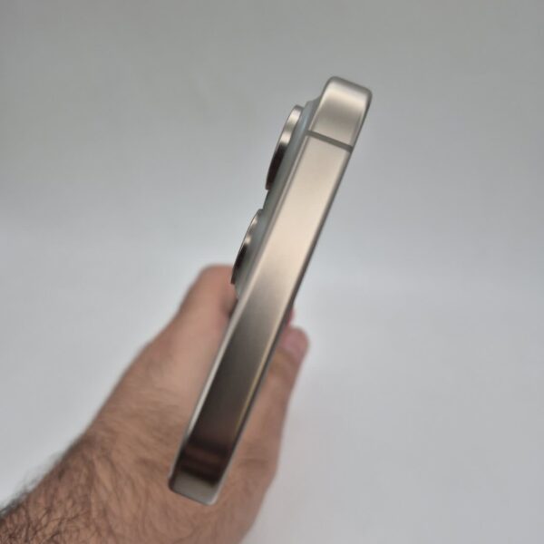 گوشی موبایل دست دوم اپل iPhone 15 Promax رنگ Natural Titanium حافظه 256 گیگ  تک سیم AA بدون رجیستری