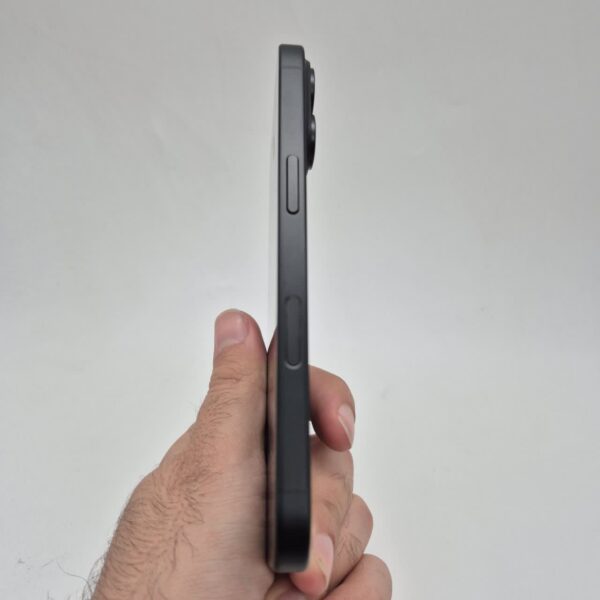 گوشی موبایل دست دوم اپل iPhone 16 ظرفیت 128 گیگ مشکی دوسیم کارت CH با رجیستری