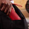 اسپیکر بلوتوثی بیتس مدل Beats Pill رنگ قرمز (Statement Red)