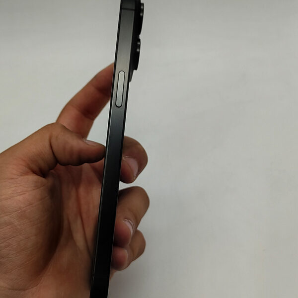 گوشی موبایل دست دوم اپل iPhone 15 ProMax رنگ Black Titanium حافظه 512 گیگ ZA/A رجیستر نشده