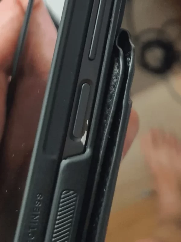 samsung galaxy z fold 6 peeling