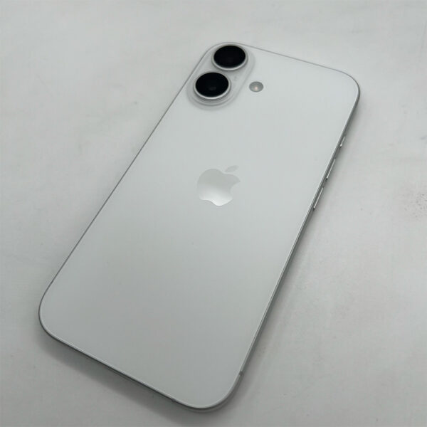 گوشی موبایل دست دوم اپل iPhone 16 ظرفیت 128 گیگ سفید دوسیم کارت CH رجیستر شده