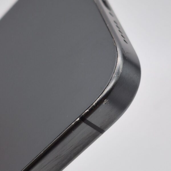 گوشی موبایل دست دوم iPhone 15 Pro رنگ Black Titanium حافظه 512 گیگ AA تک سیم کارت بدون ریجستر
