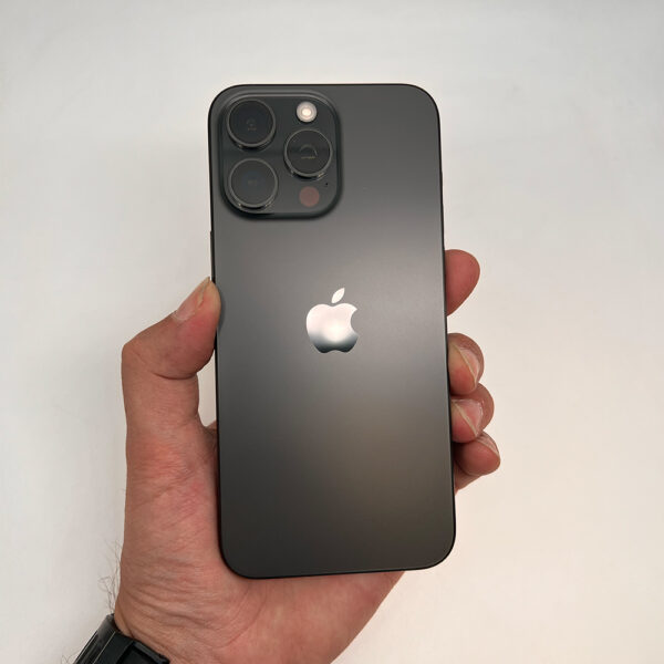گوشی موبایل دست دوم iPhone 15 ProMax رنگ Black Titanium حافظه ۲۵۶ گیگ ZAA دو سیم کارت