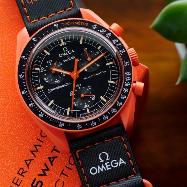 ساعت امگا سواچ مدل Omega X Swatch MISSION ON EARTH LAVA SO33O100