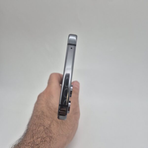 گوشی موبایل سامسونگ مدل Galaxy Z Flip 5 دست دوم - ظرفیت 256 گیگابایت رم 12 گیگابایت تک سیم‌کارت