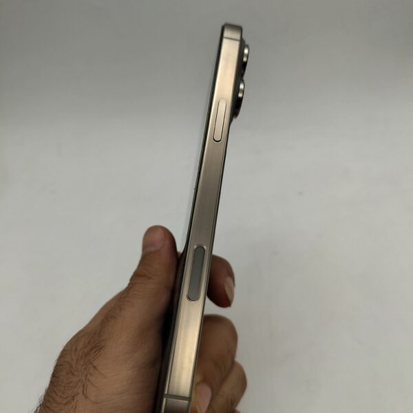 گوشی موبایل دست دوم اپل iPhone 16 ProMax رنگ Natural حافظه 256 گیگ دو سیم پارت نامبر ZA