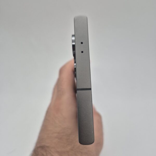 گوشی موبایل دست دوم سامسونگ مدل Galaxy S24 Ultra  ظرفیت 256 گیگ رم ۱۲ گیگ رنگ مشکی تیتانیوم