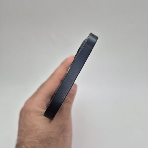 گوشی موبایل دست دوم اپل مدل iPhone 12 مشکی 128 گیگابایت دو سیم کارت CH