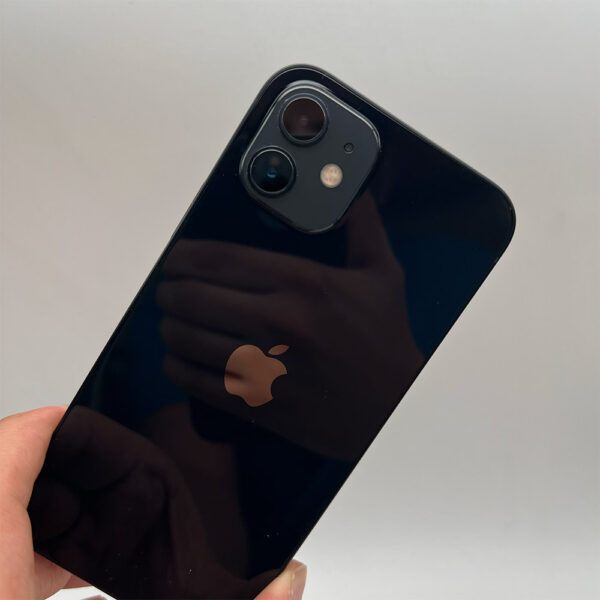 گوشی موبایل دست دوم اپل مدل iPhone 12 مشکی 128 گیگابایت تک سیم کارت LLA