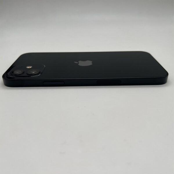 گوشی موبایل دست دوم اپل مدل iPhone 12 مشکی 128 گیگابایت تک سیم کارت LLA