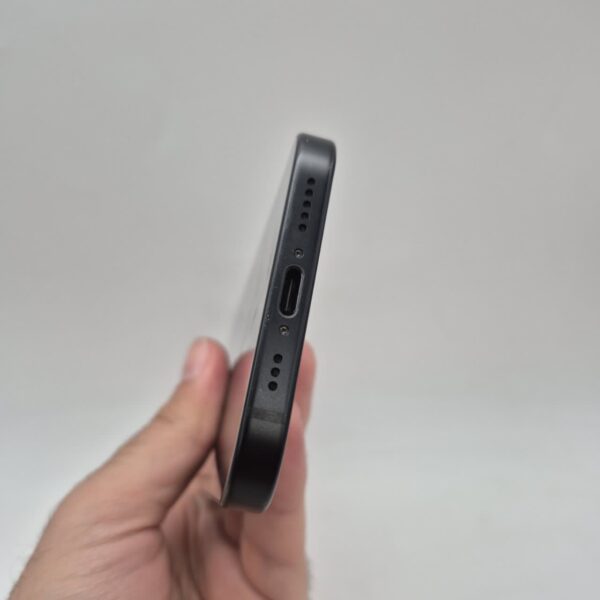 گوشی موبایل دست دوم اپل مدل iPhone 15 ظرفیت 128 گیگ | رنگ مشکی بدون رجیستری دو سیم CH