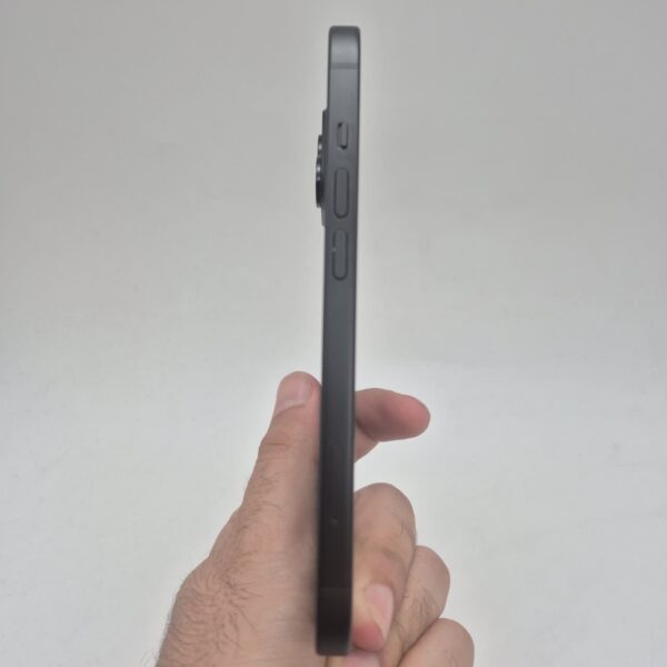 گوشی موبایل دست دوم اپل مدل iphone 15 ظرفیت 128 گیگ | رنگ مشکی دو سیم CH ریجستر نشده
