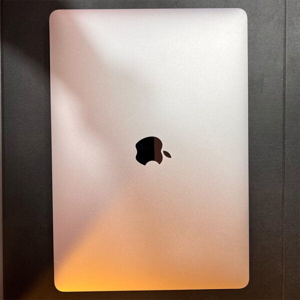 مک بوک پرو دست دوم 13 اینچی اپل مدل MacBook Pro MPXV2 2016 همراه با تاچ بار پردازنده Core i5 با رم 8 گیک حافظه 256 گیگ