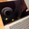 مک بوک پرو دست دوم 15.4 اینچی اپل مدل MacBook Pro MPTT2 2017 همراه با تاچ بار پردازنده Core i7 با رم ۱۶ گیک حافظه ۵۱۲ گیگ