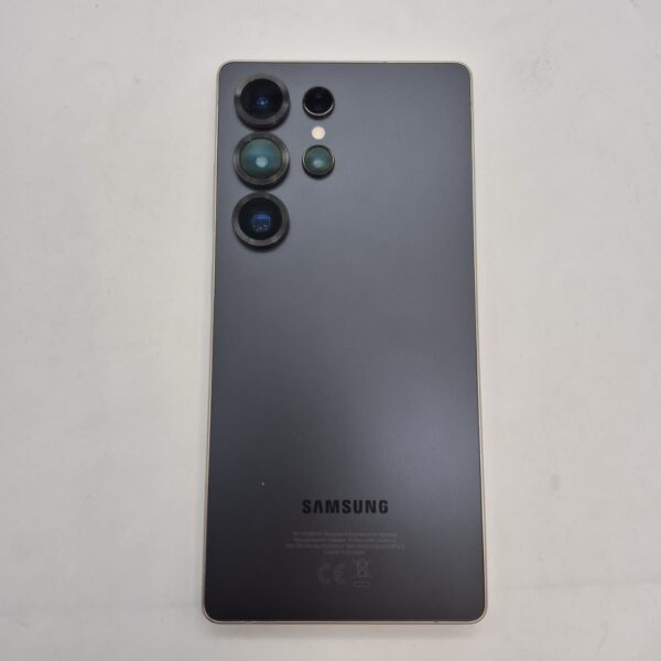 گوشی موبایل دست دوم سامسونگ مدل Galaxy S25 Ultra  ظرفیت 256 گیگ رم ۱۲ گیگ رنگ مشکی تیتانیوم