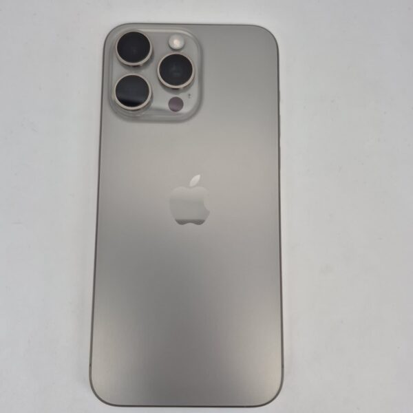 گوشی موبایل دست دوم اپل iPhone 15 Pro رنگ Natural Titanium حافظه 128 گیگ بدون رجیستری CH/A
