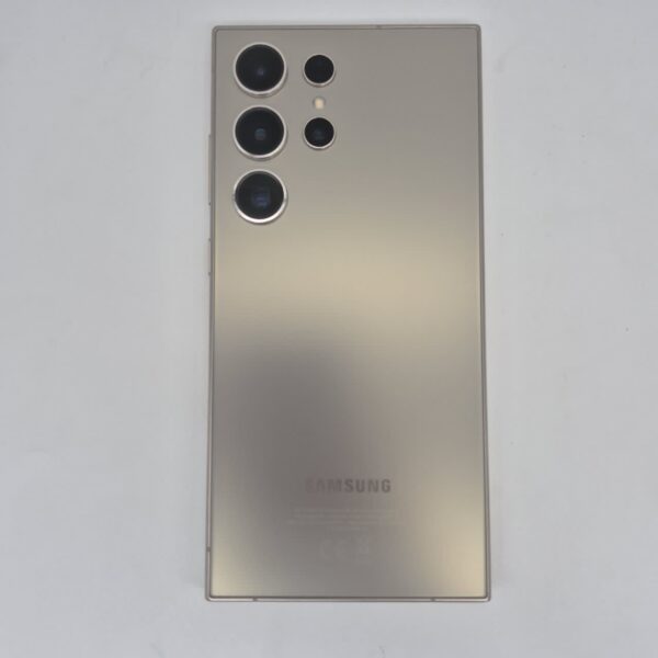 گوشی موبایل دست دوم سامسونگ مدل Galaxy S24 Ultra  ظرفیت 256 گیگ رم ۱۲ گیگ رنگ خاکستری