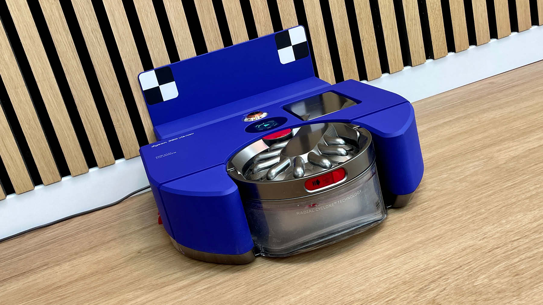 محل شارژ جارو رباتیک دایسون مدل Dyson 360 Vis Nav robot vacuum (Blue/Nickel) - (آبی / نیکل)
