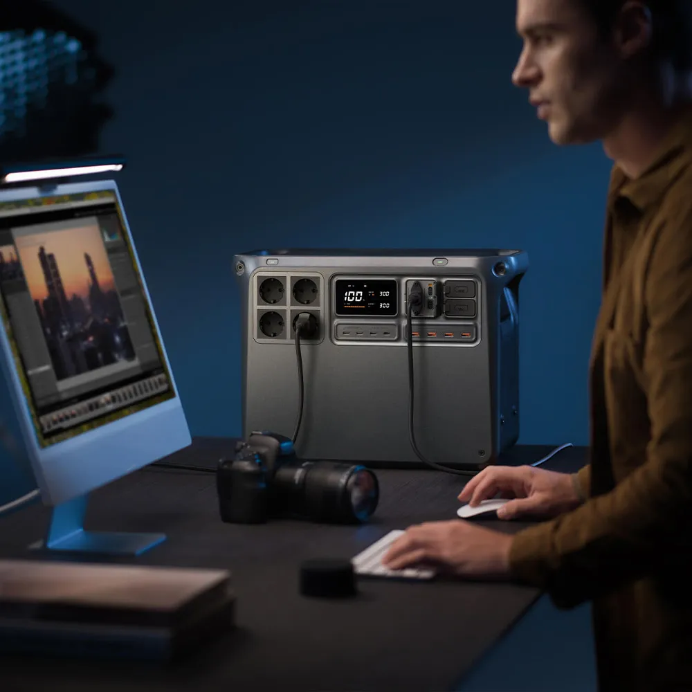 پاور استیشن دی جی آی مدل DJI Power 2000 CN ظرفیت ۲۰۴۸ واتساعت توان خروجی ۳۰۰۰ وات