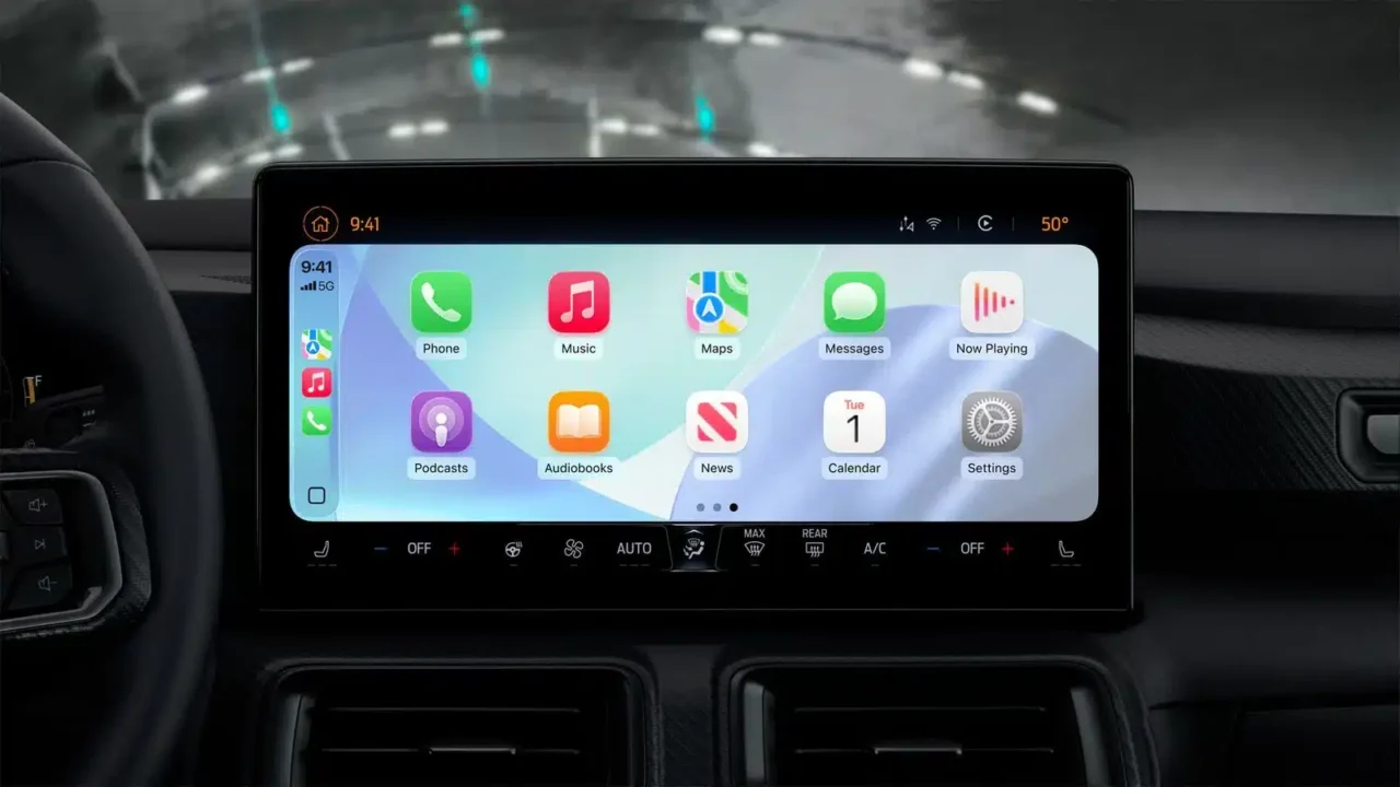 کلود در CarPlay